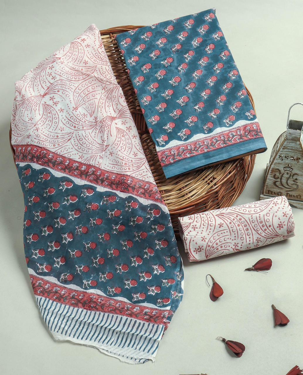 TRADITIONAL COTTON SUIT WITH MULMUL DUPPTA (MALYS259)