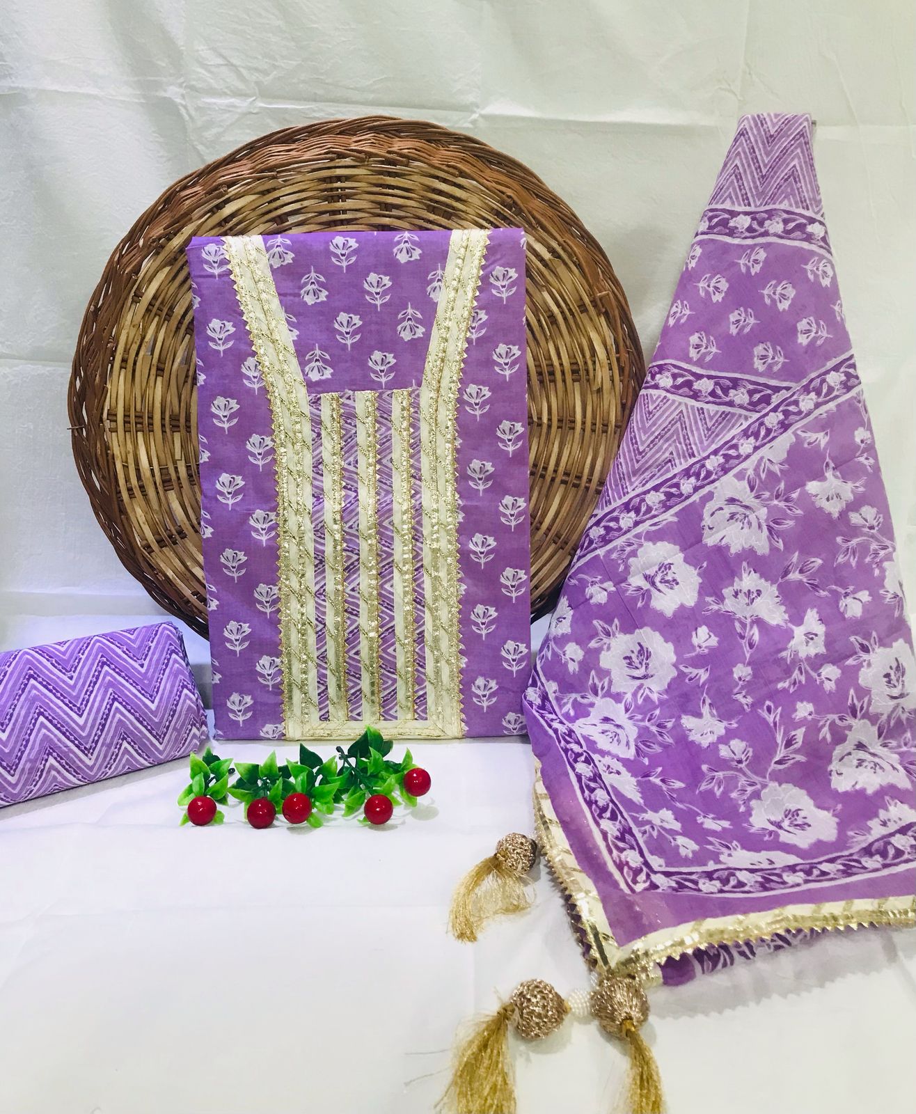 Jaipuri Printed Cotton Neck work suits with mulmul Dupatta (GOTAYS07)