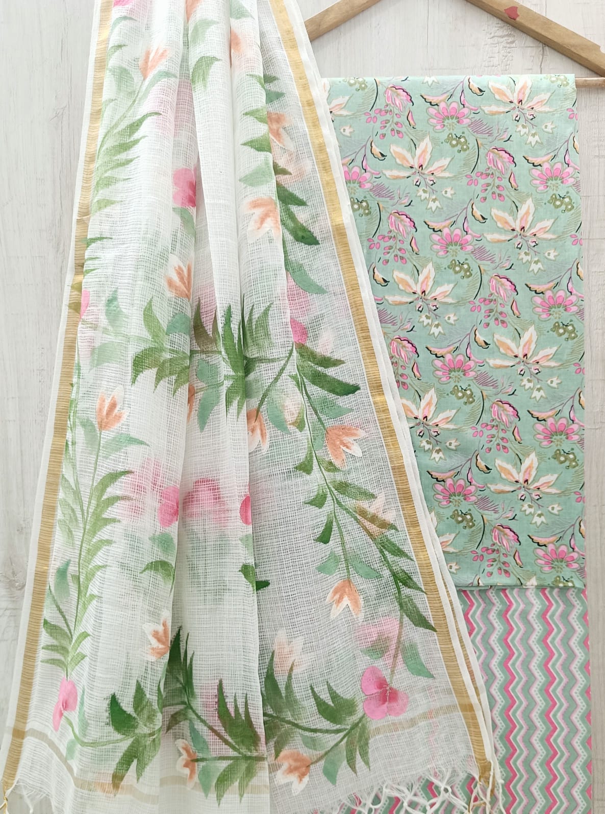 DESIGNER HAND BLOCK PRINT PURE COTTON SUIT MATERIAL WITH KOTA DORIA DUPATTA (3CKDYS85)