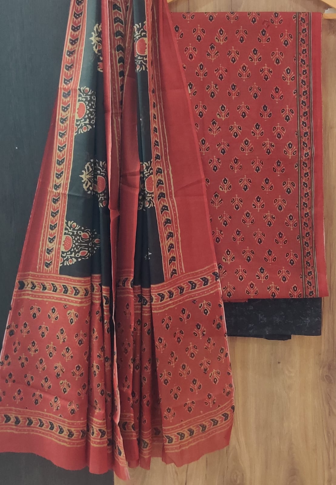 EXCLUSIVE HAND BLOCK PRINT PURE COTTON SUIT WITH COTTON MULMUL DUPATTA (MALYS179)
