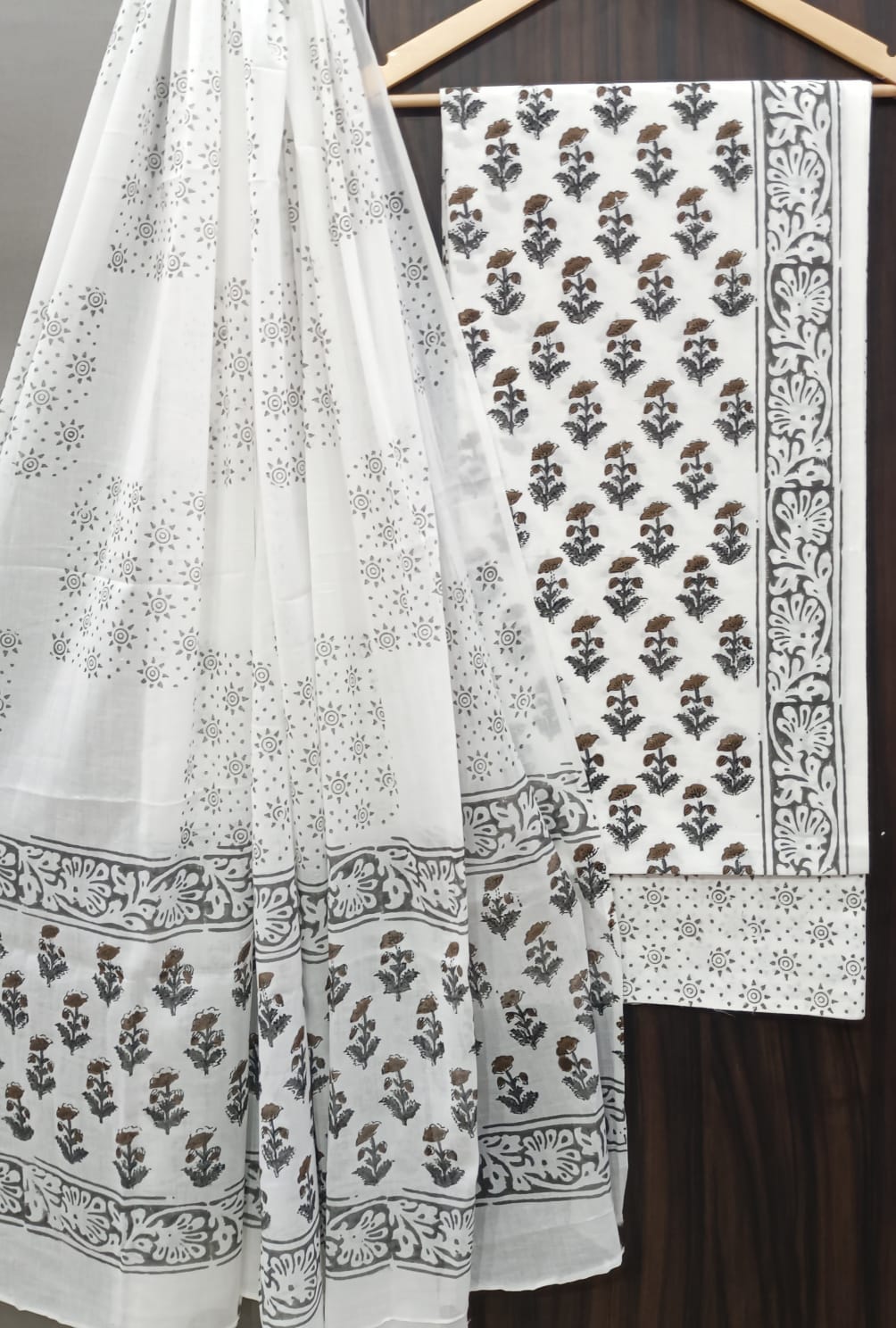 DESIGNER HAND BLOCK PRINT PURE COTTON SUIT WITH COTTON MULMUL DUPATTA (MALYS87)