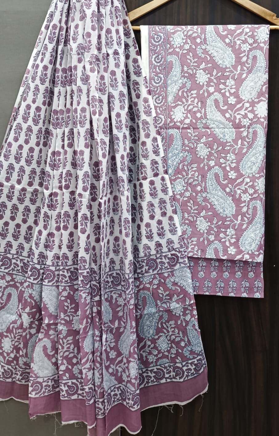 DESIGNER HAND BLOCK PRINT COTTON SUIT SET WITH MULMUL DUPATTA (MALYS320)