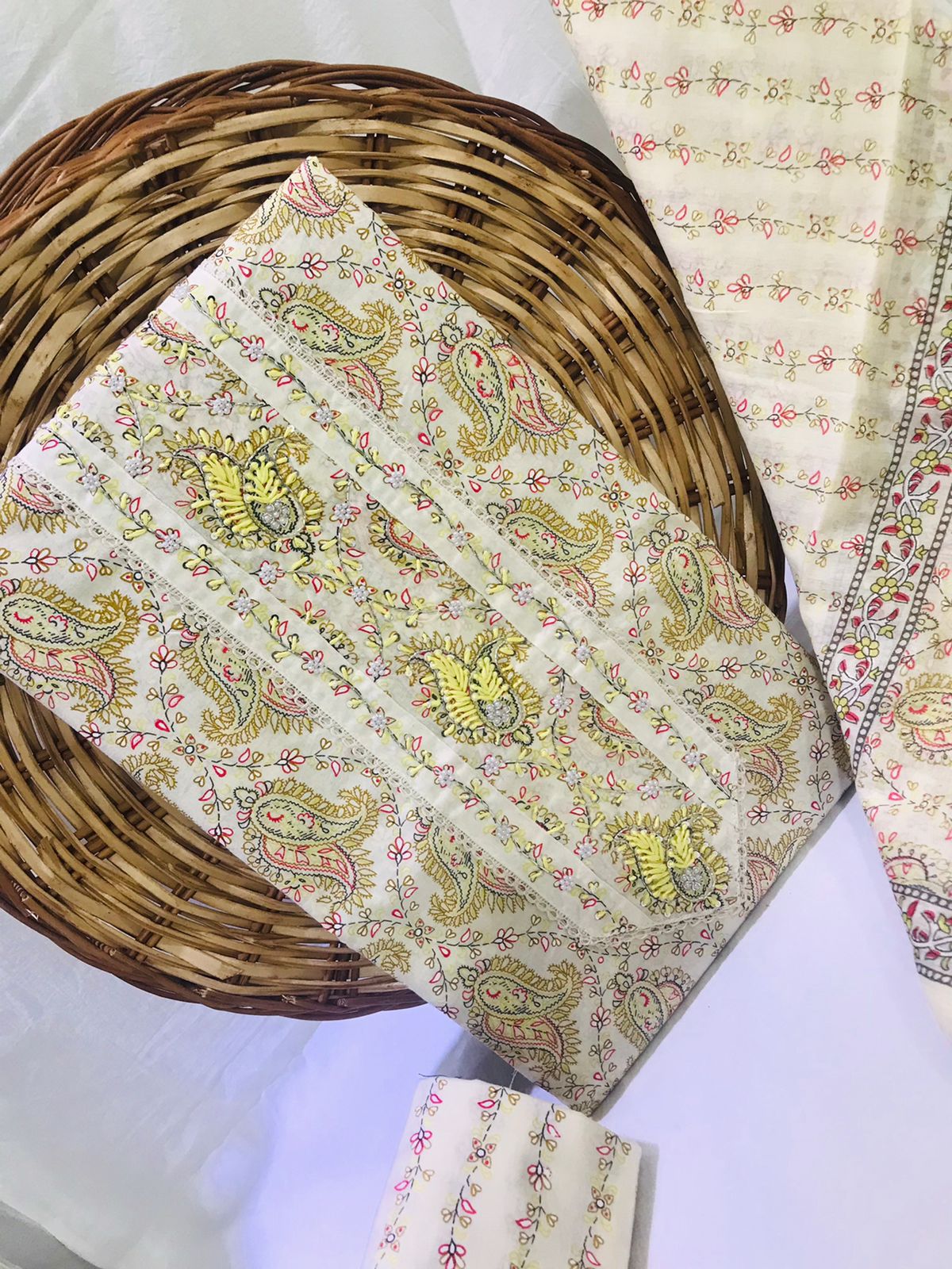 JAIPURI PRINTED COTTON  HAND WORK SUITS WITH MULMUL DUPATTA (GOTAYS137)