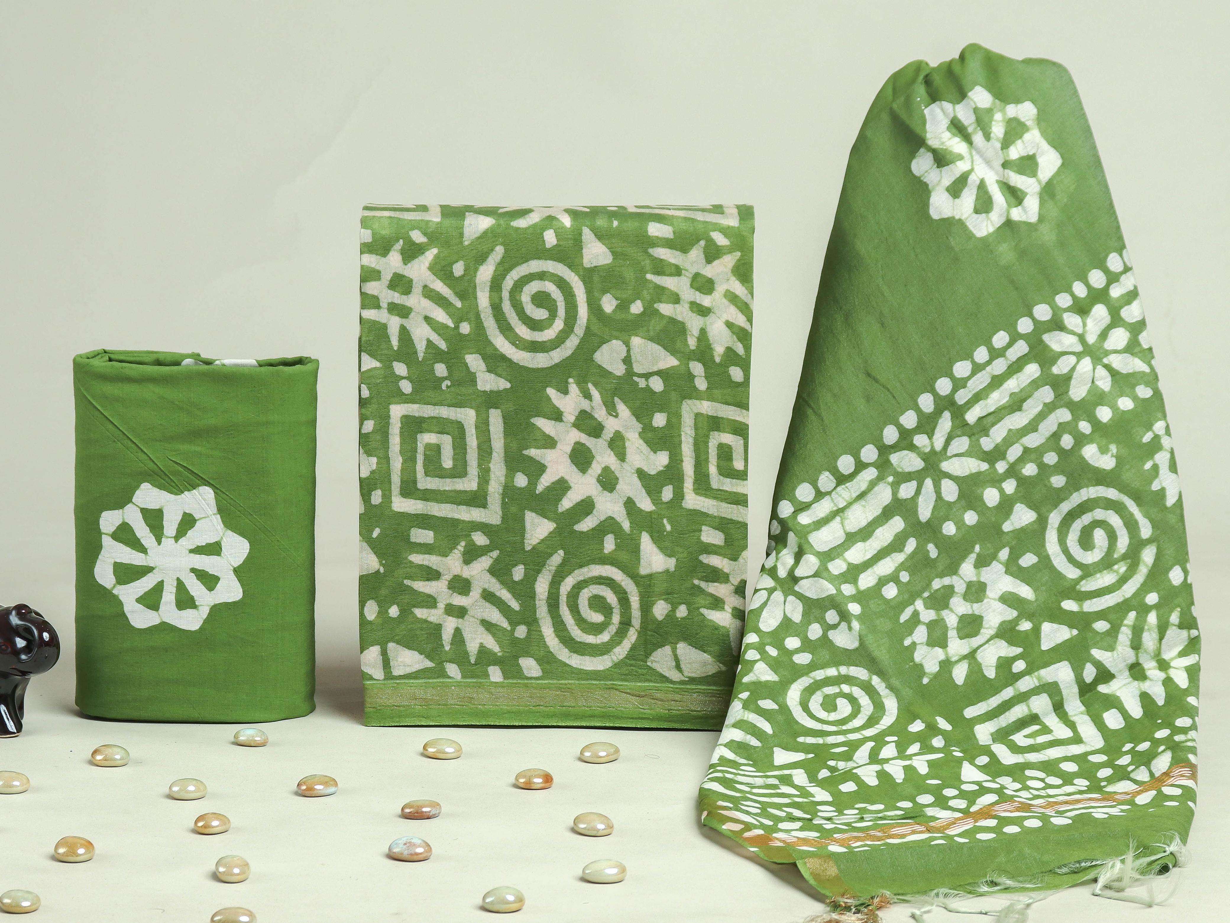 ELEGANT HAND BLOCK CHANDERI SILK SUIT SET WITH CHANDERI DUPATTA (CHDYS232)
