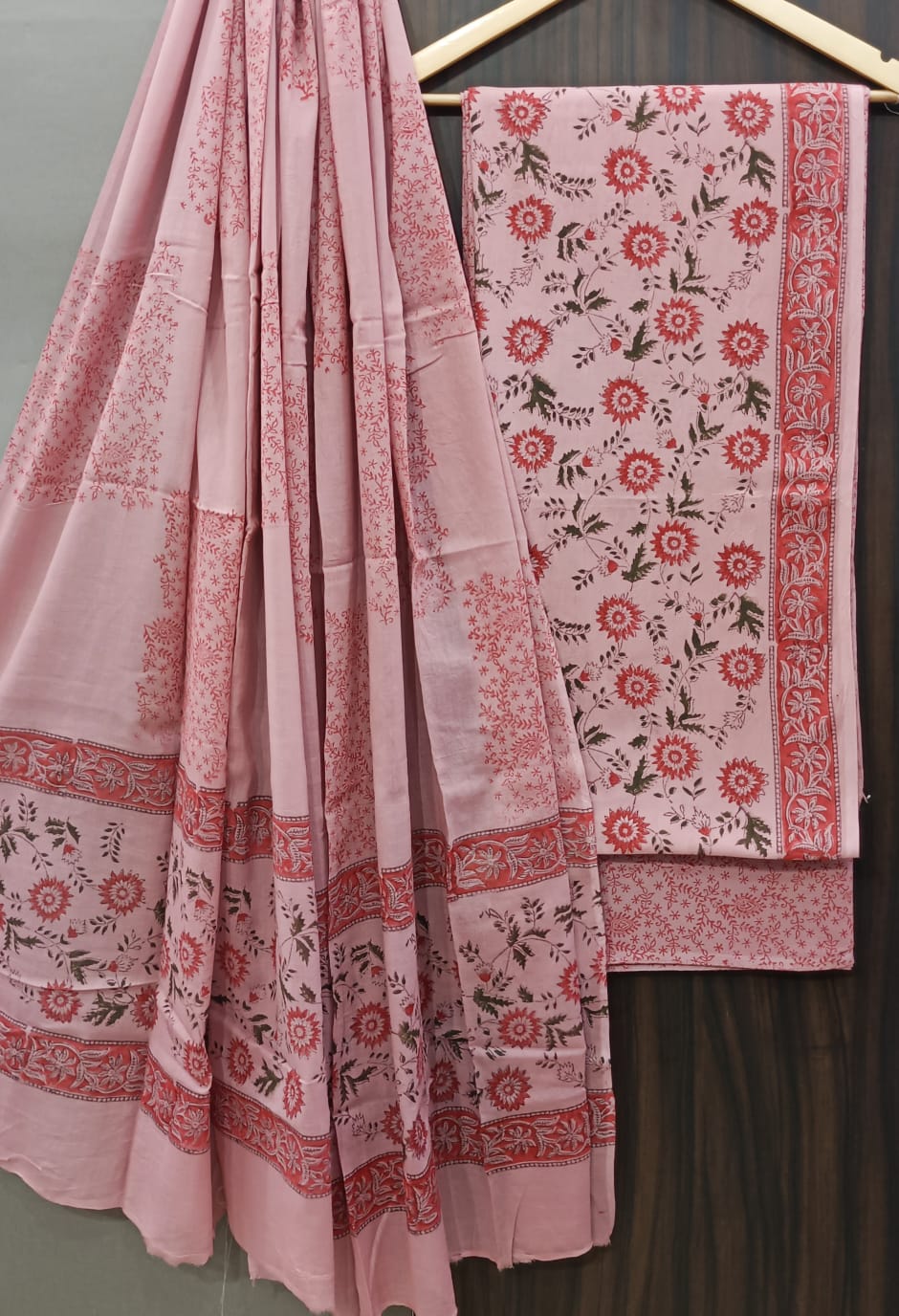 DESIGNER HAND BLOCK PRINT PURE COTTON SUIT WITH MULMUL DUPATTA (MALYS89)