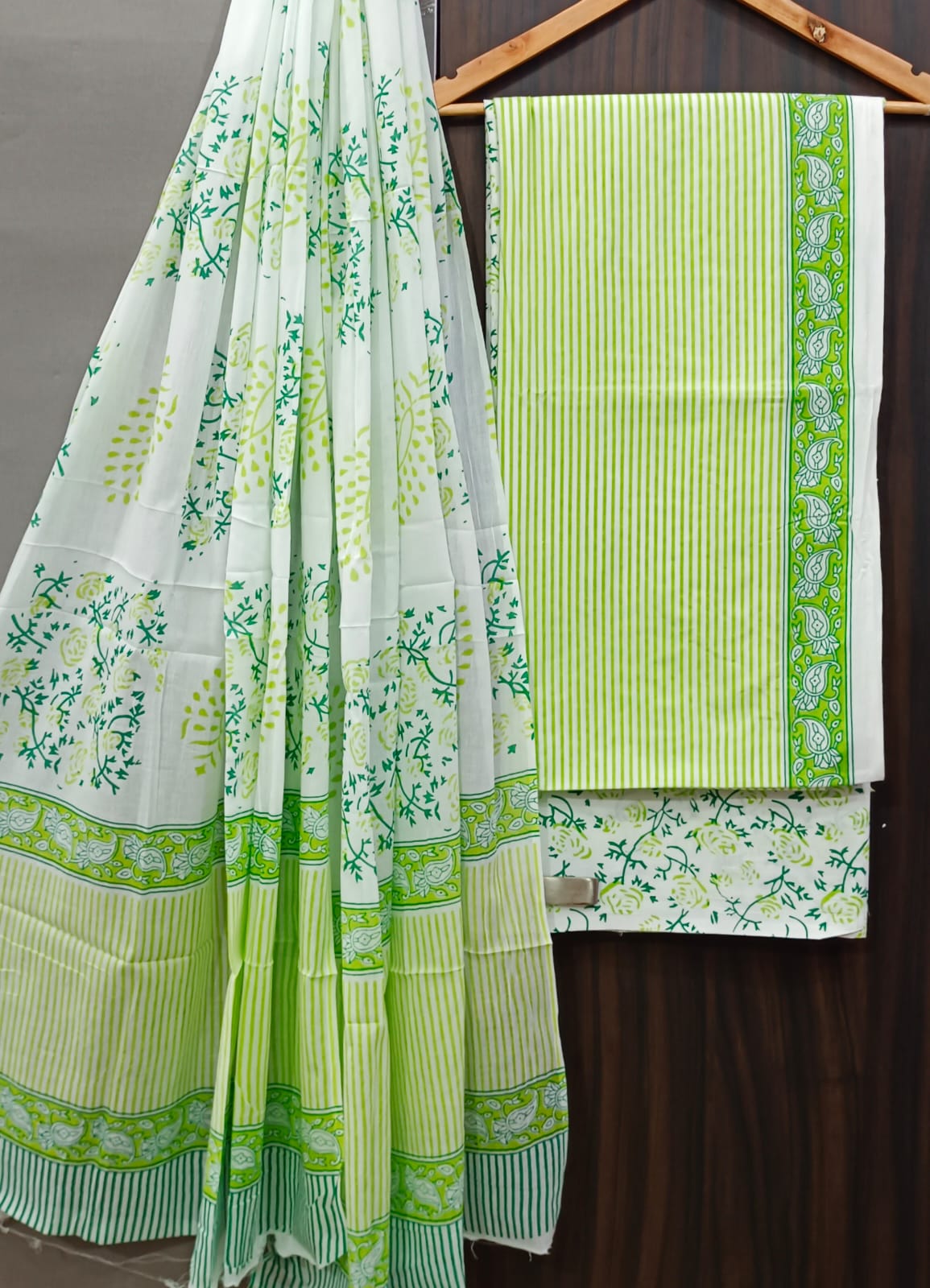 EXCLUSIVE HAND BLOCK PRINT PURE COTTON SUIT WITH COTTO MULMUL DUPATTA (MALYS250)