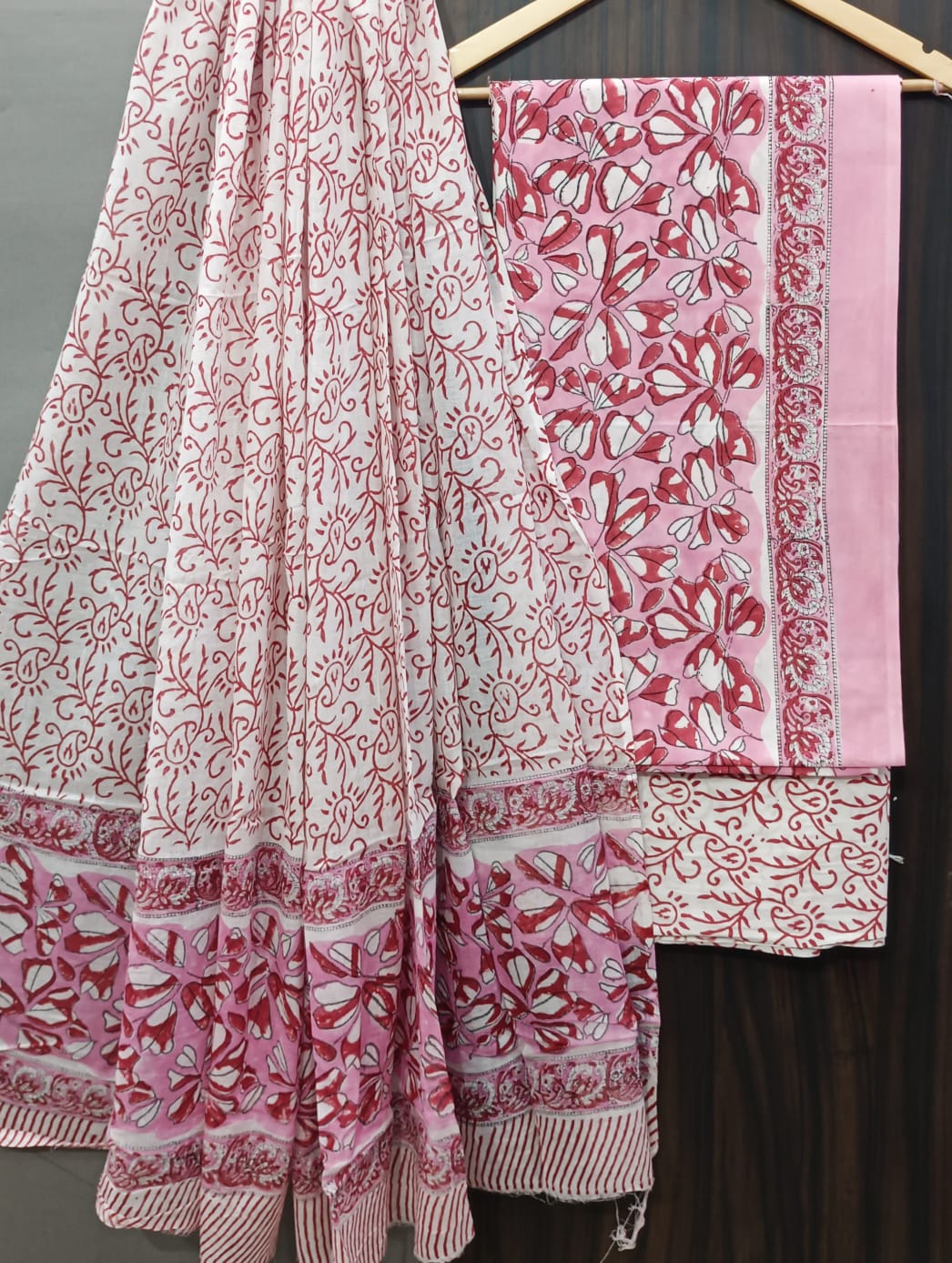 YUVI STYLE HAND BLOCK PRINT PURE COTTON SUIT WITH COTTON MULMUL DUPATTA (MALYS160)