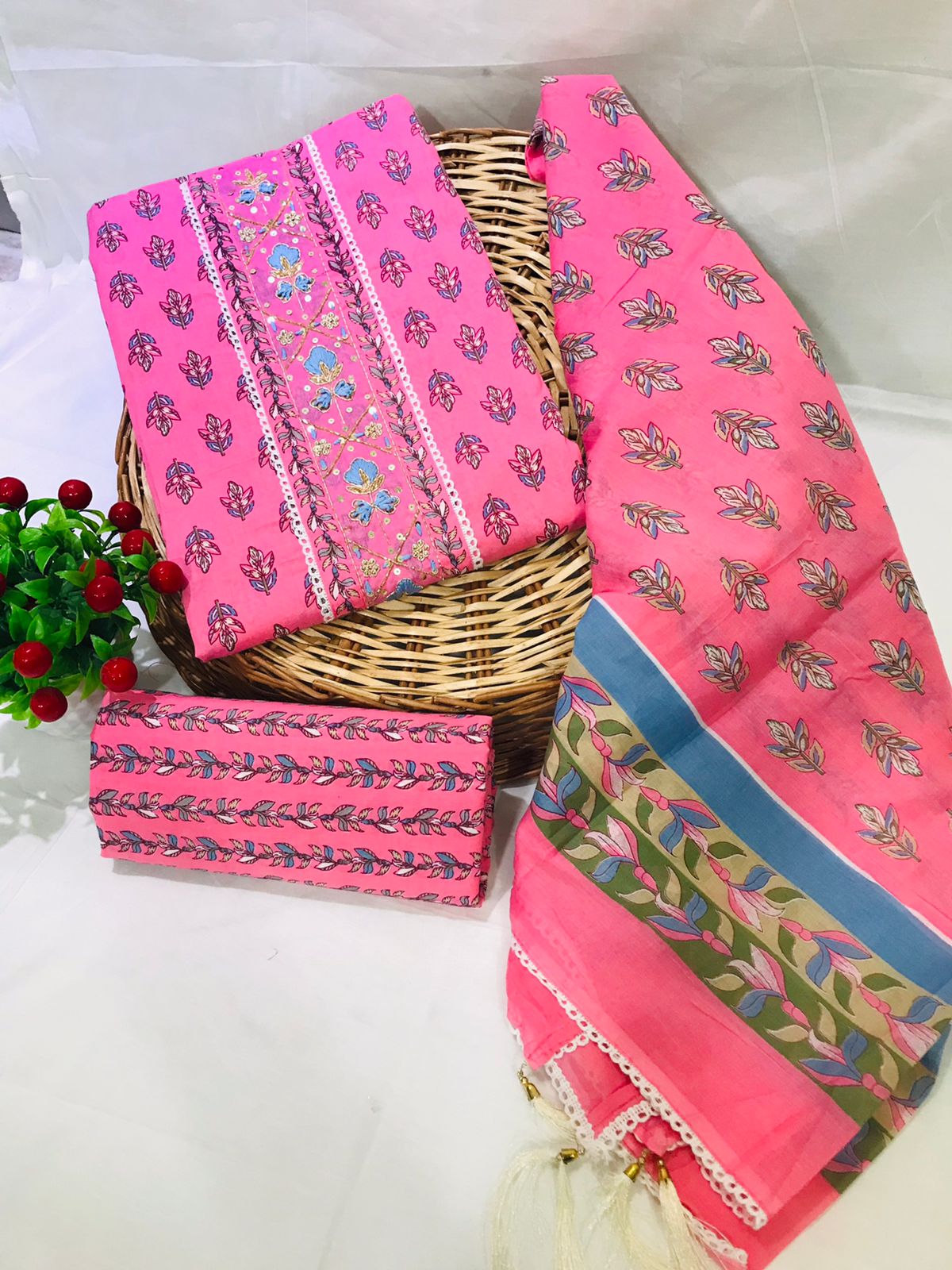 HAND BLOCK GOTA WORK SUIT SET WITH MULMUL DUPATTA (GOTAYS58)