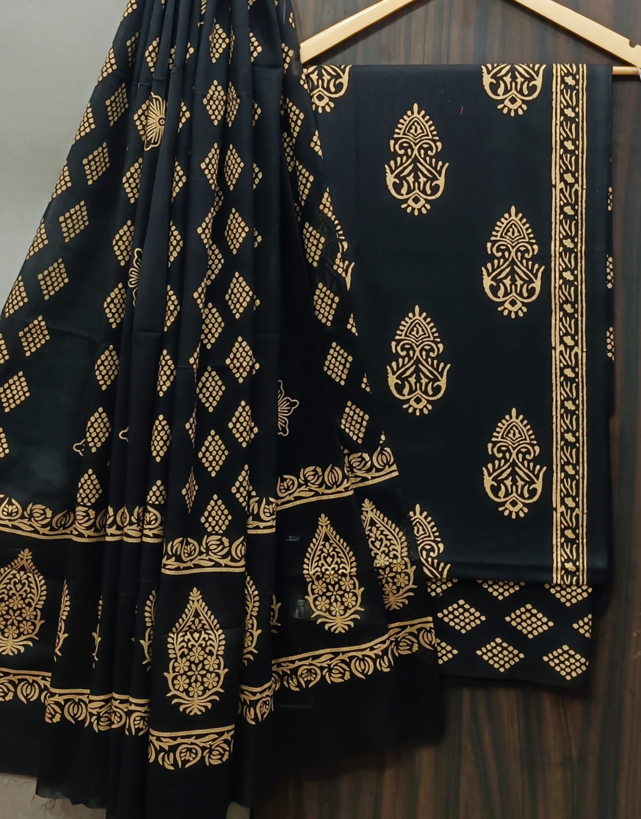 DESIGNER HAND BLOCK PRINT PURE COTTON SUIT WITH MULMUL DUPATTA (MALYS102)