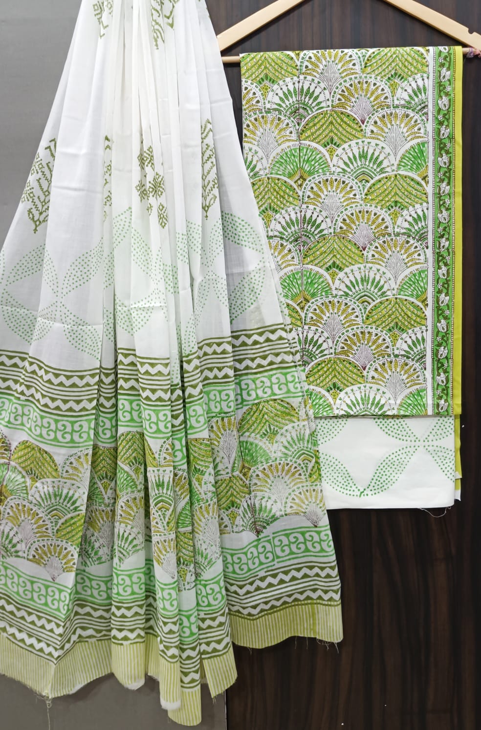 HAND BLOCK PRINT COTTON SUIT WITH COTTON MULMUL DUPATTA ( MALYS144)