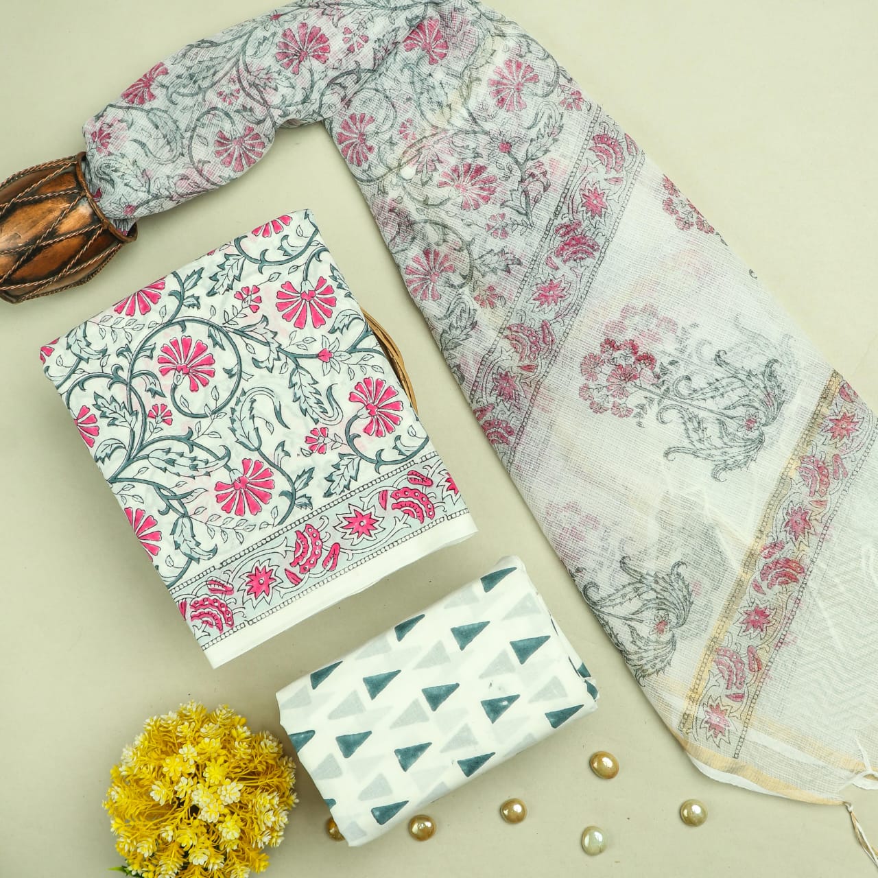 EXCLUSIVE HAND BLOCK PRINT PURE COTTON SUIT WITH KOTA DORIYA DUPTTA (3CKDYS187)