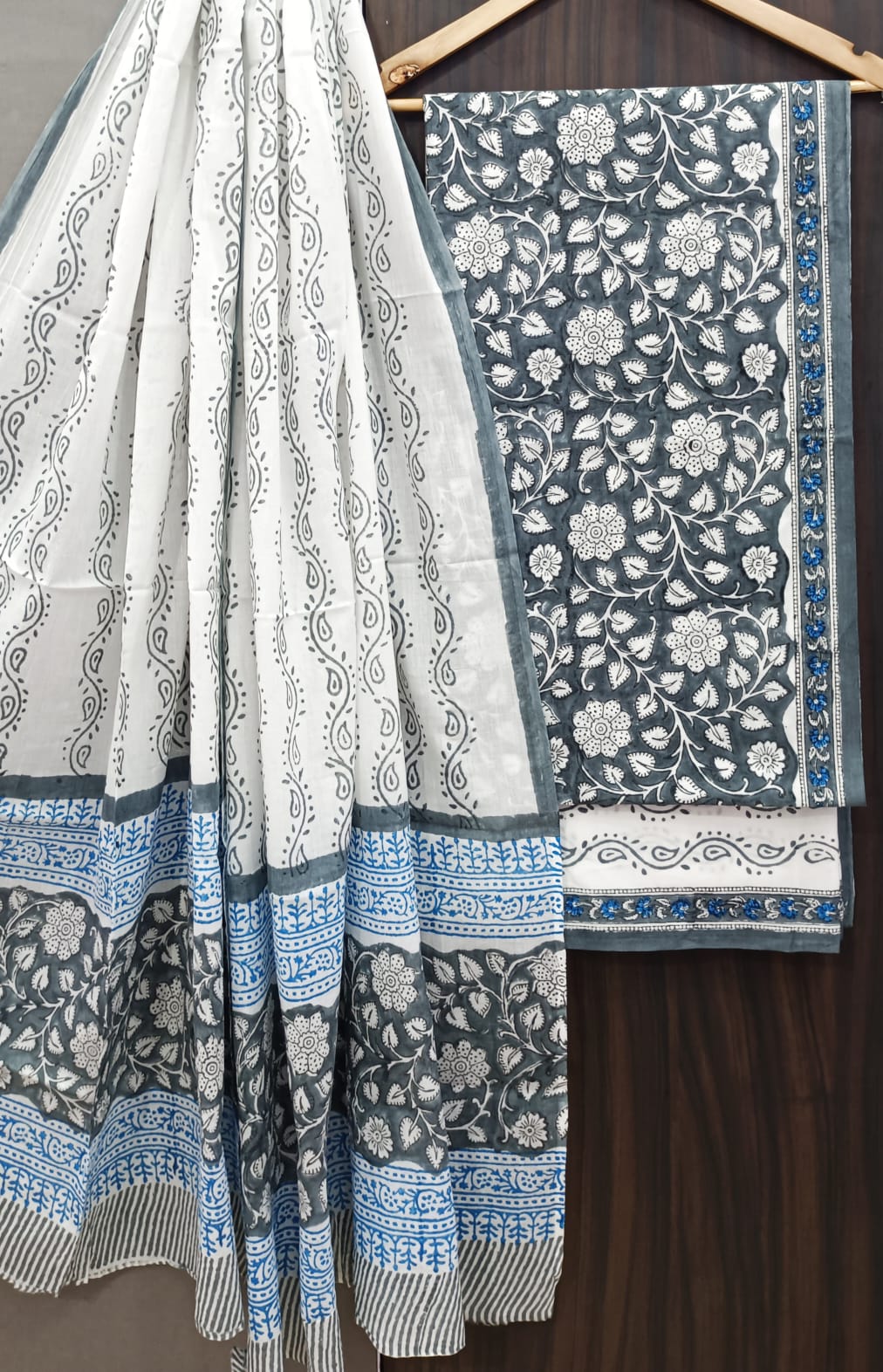 DESIGNER HAND BLOCK PRINT PURE COTTON SUIT WITH COTTON MULMUL DUPATTA(MALYS37)