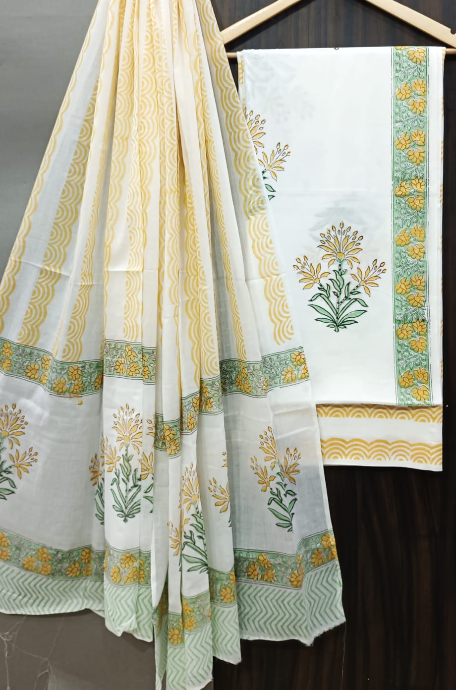 DESIGNER HAND BLOCK PRINT PURE COTTON SUIT WITH MULMUL DUPATTA(MALYS36)