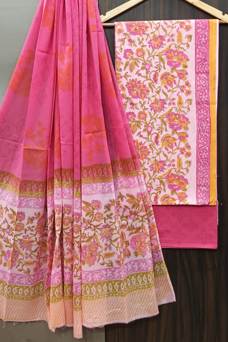 EXCLUSIVE HAND BLOCK PRINT PURE COTTON SUIT WITH MULMUL DUPATTA (MALYS289)