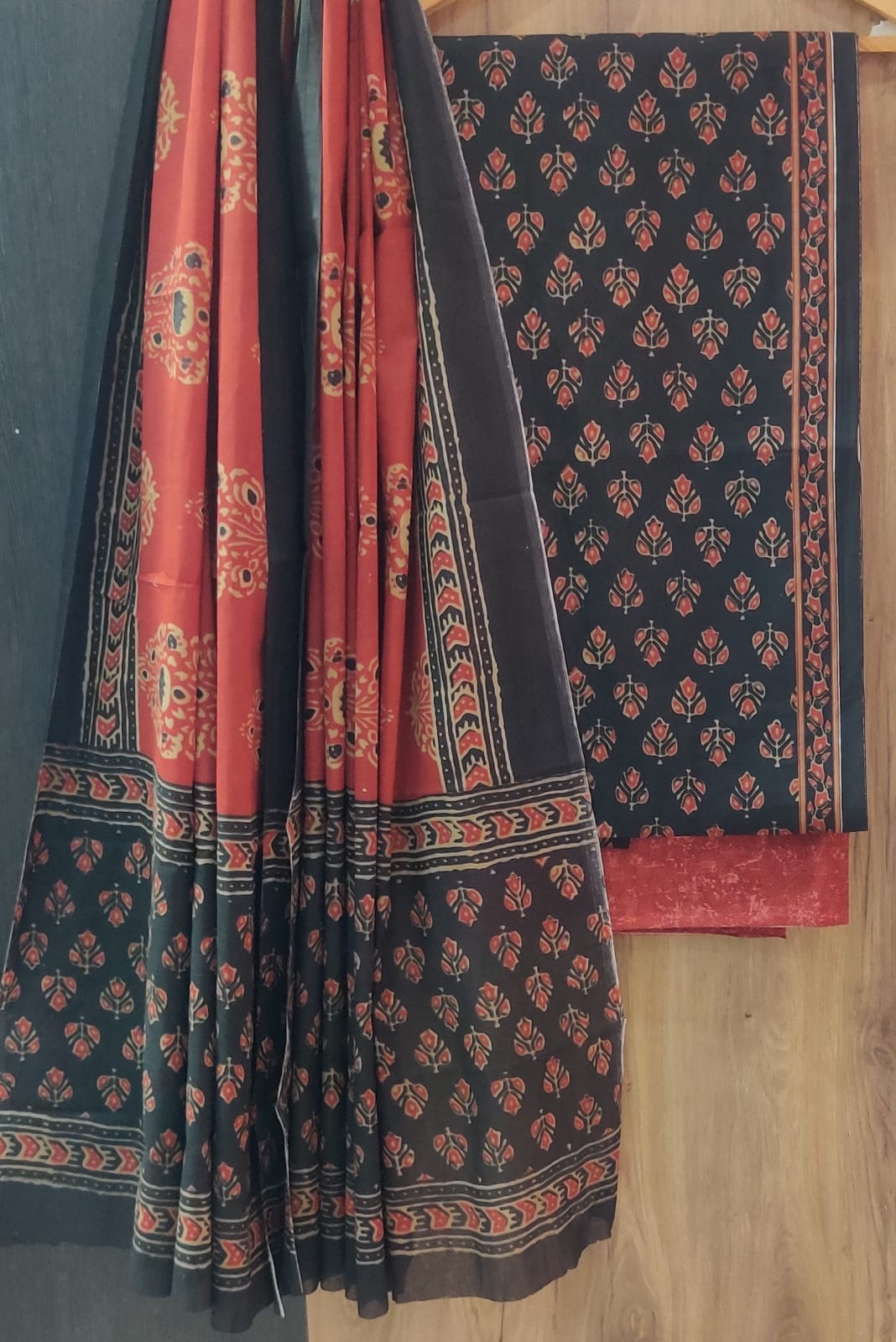 EXCLUSIVE HAND BLOCK PRINT PURE COTTON SUIT WITH COTTO MULMUL DUPATTA (MALYS261)
