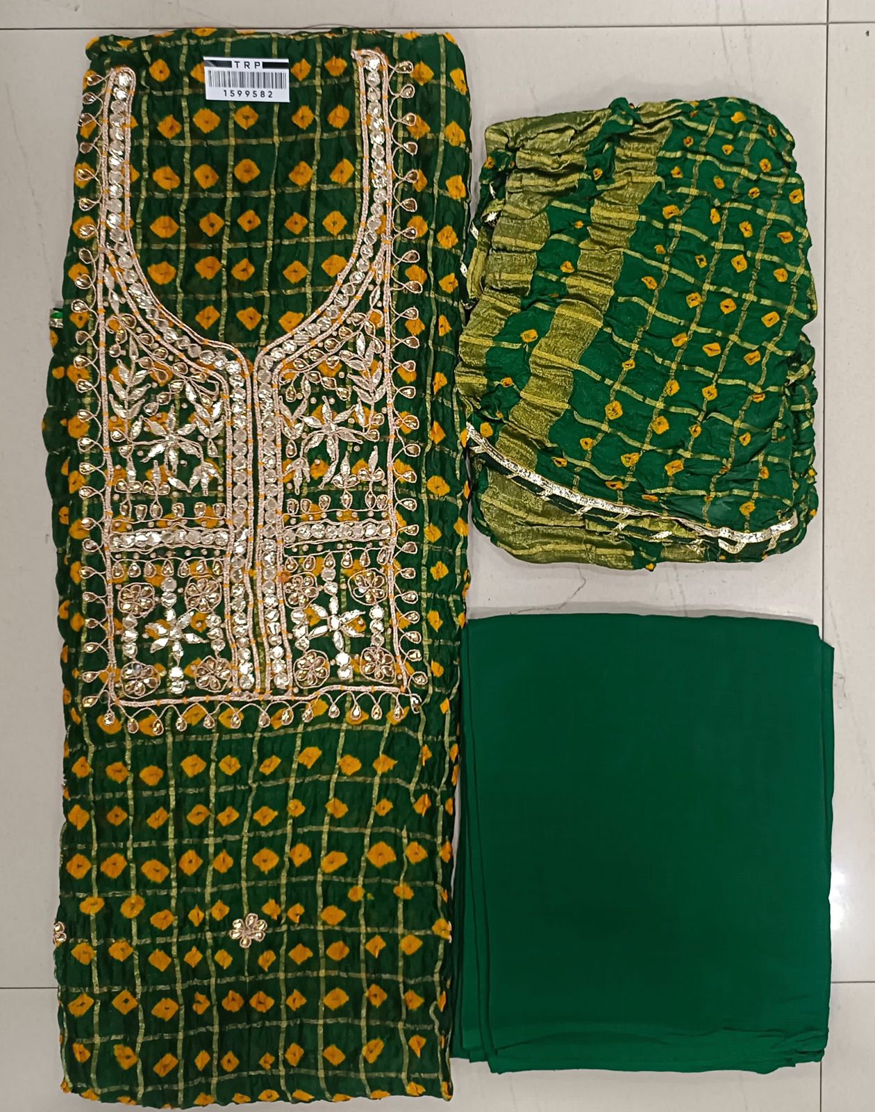 Exclusive Tapeta Silk Suit With Multi Colour Bandhani Dupatta (TSMB99)