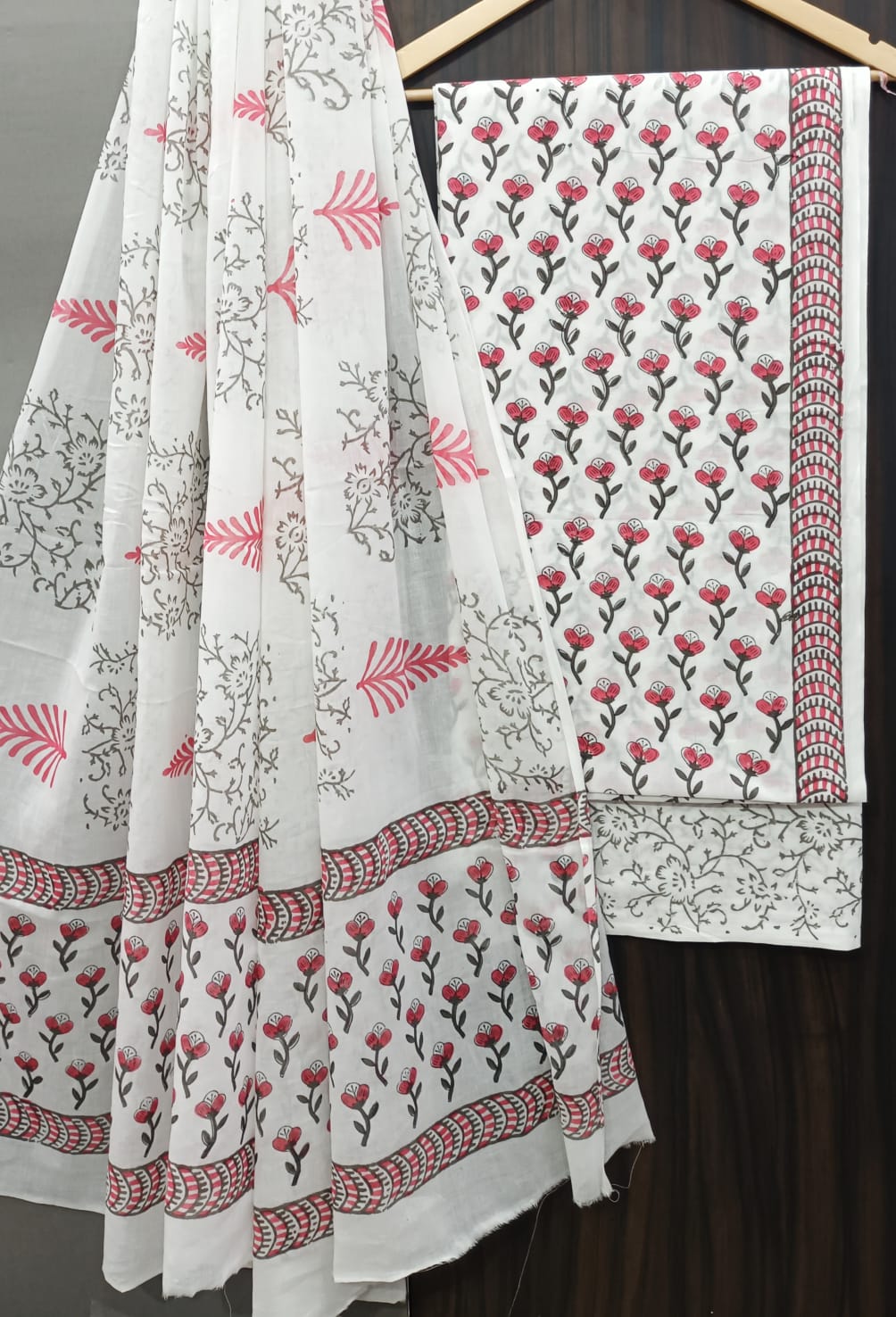 DESIGNER HAND BLOCK PRINT PURE COTTON SUIT WITH MULMUL DUPATTA (MALYS47)