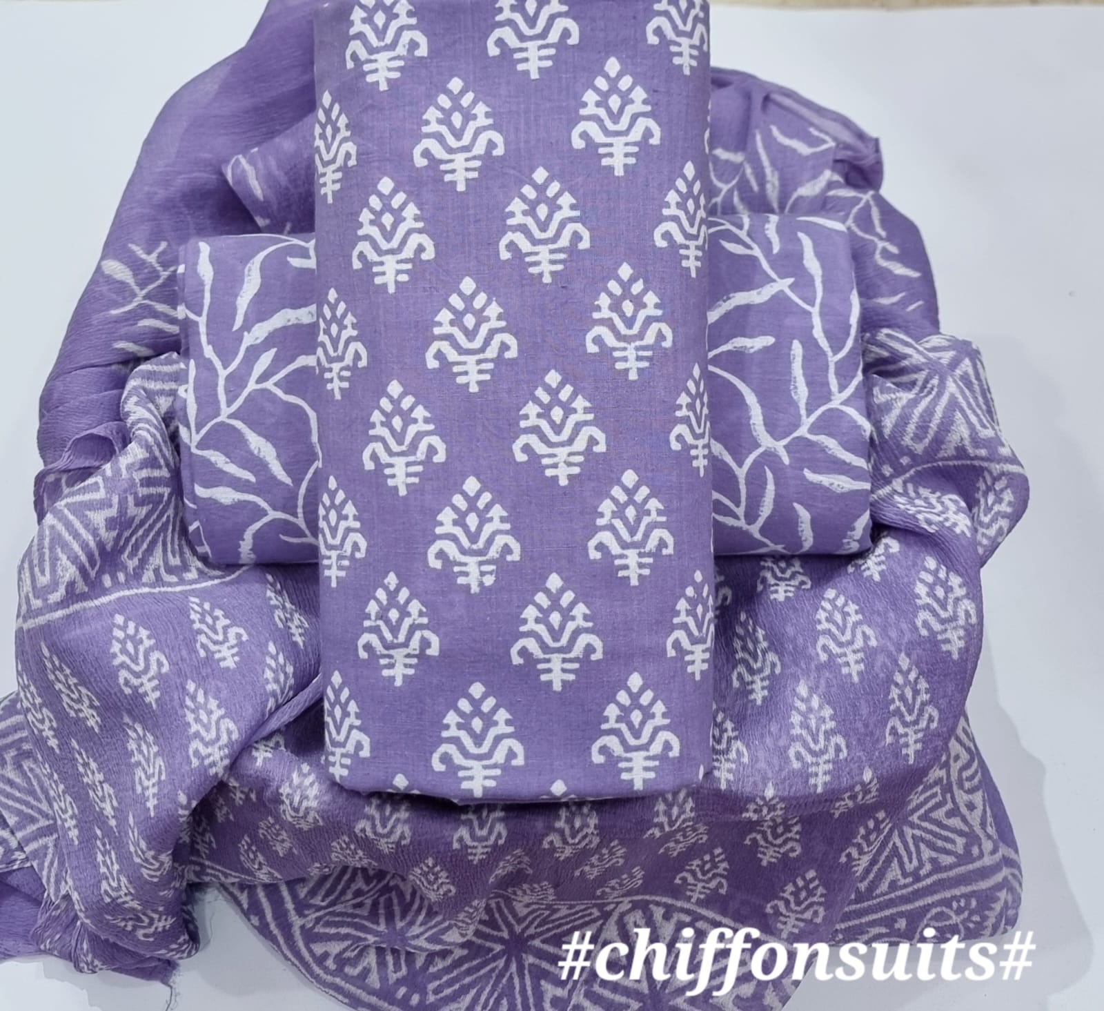 EXCLUSIVE HAND BLOCK PRINT PURE COTTON SUIT WITH CHIFFION DUPTTA (PCHFYS96)