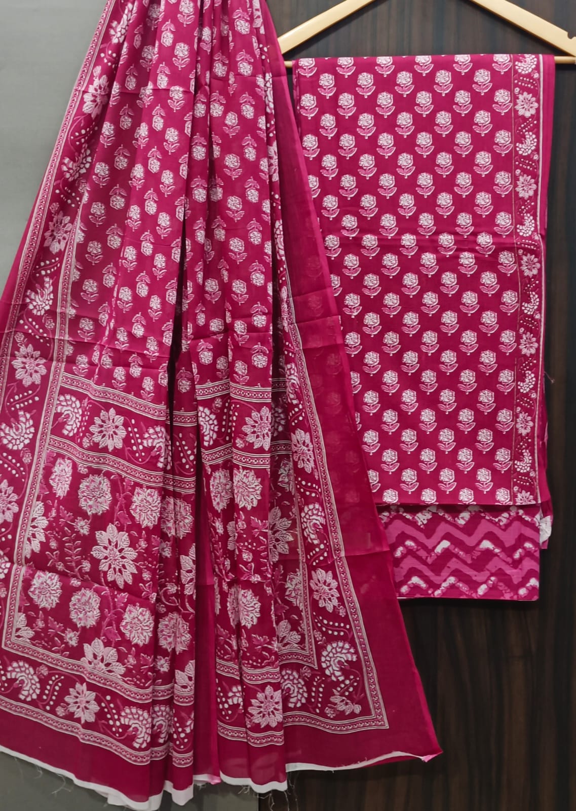 EXCLUSIVE HAND BLOCK PRINT PURE COTTON SUIT WITH MULMUL DUPATTA (MALYS290)