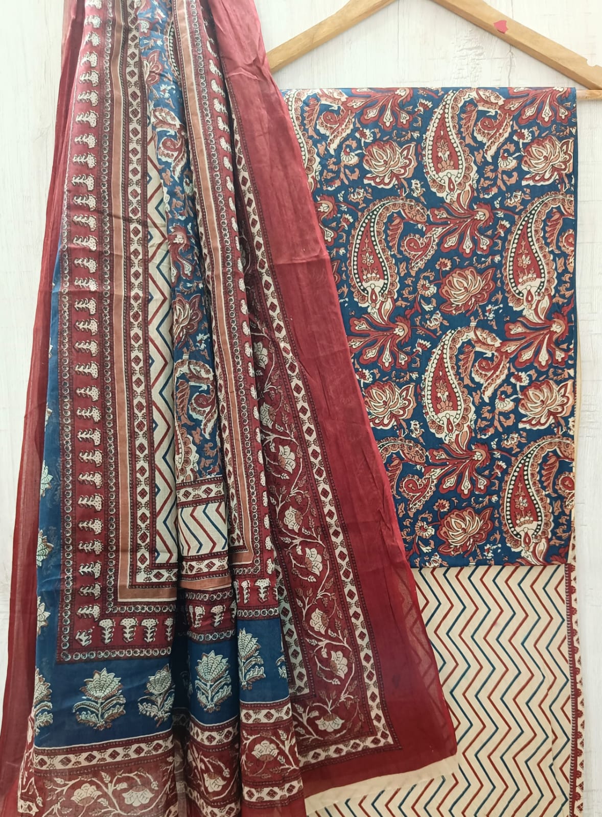EXCLUSIVE HAND BLOCK PRINT PURE COTTON SUIT WITH COTTO MULMUL DUPATTA (MALYS237)