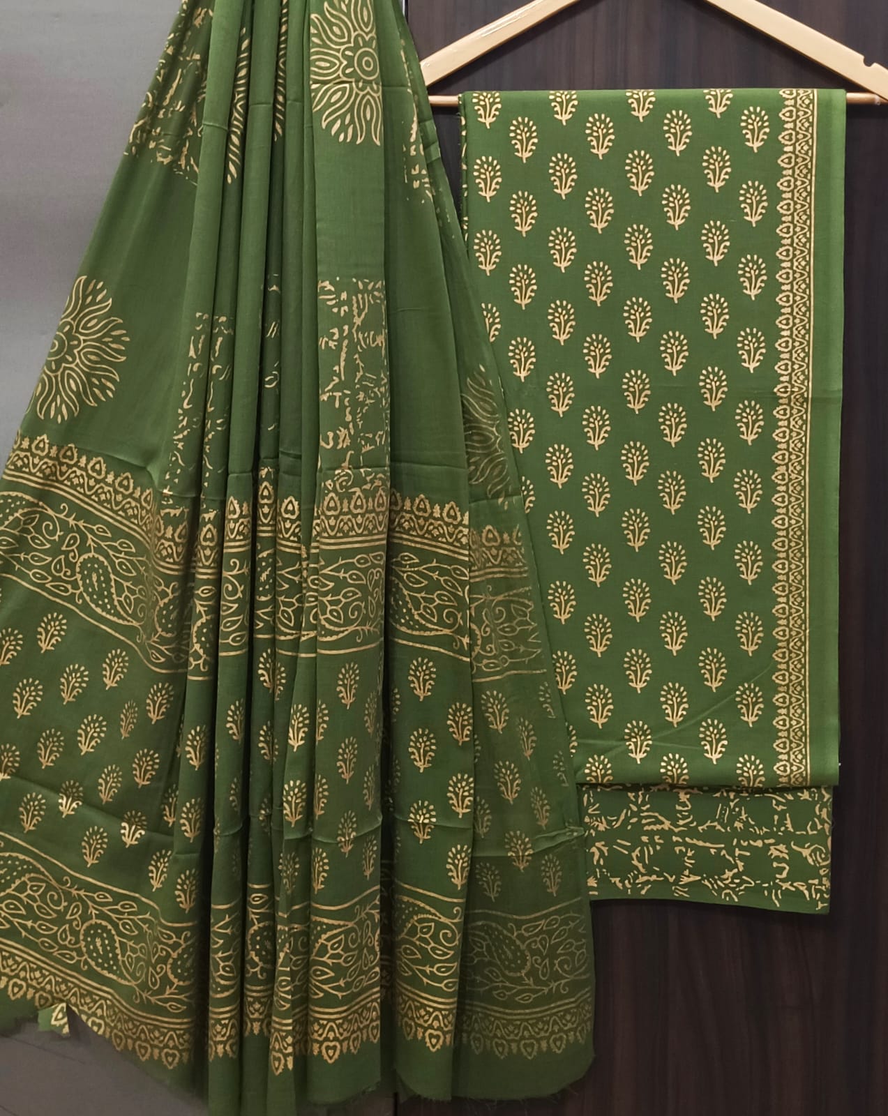 DESIGNER HAND BLOCK PRINT PURE COTTON SUIT WITH COTTON MULMUL DUPATTA (MALYS23)