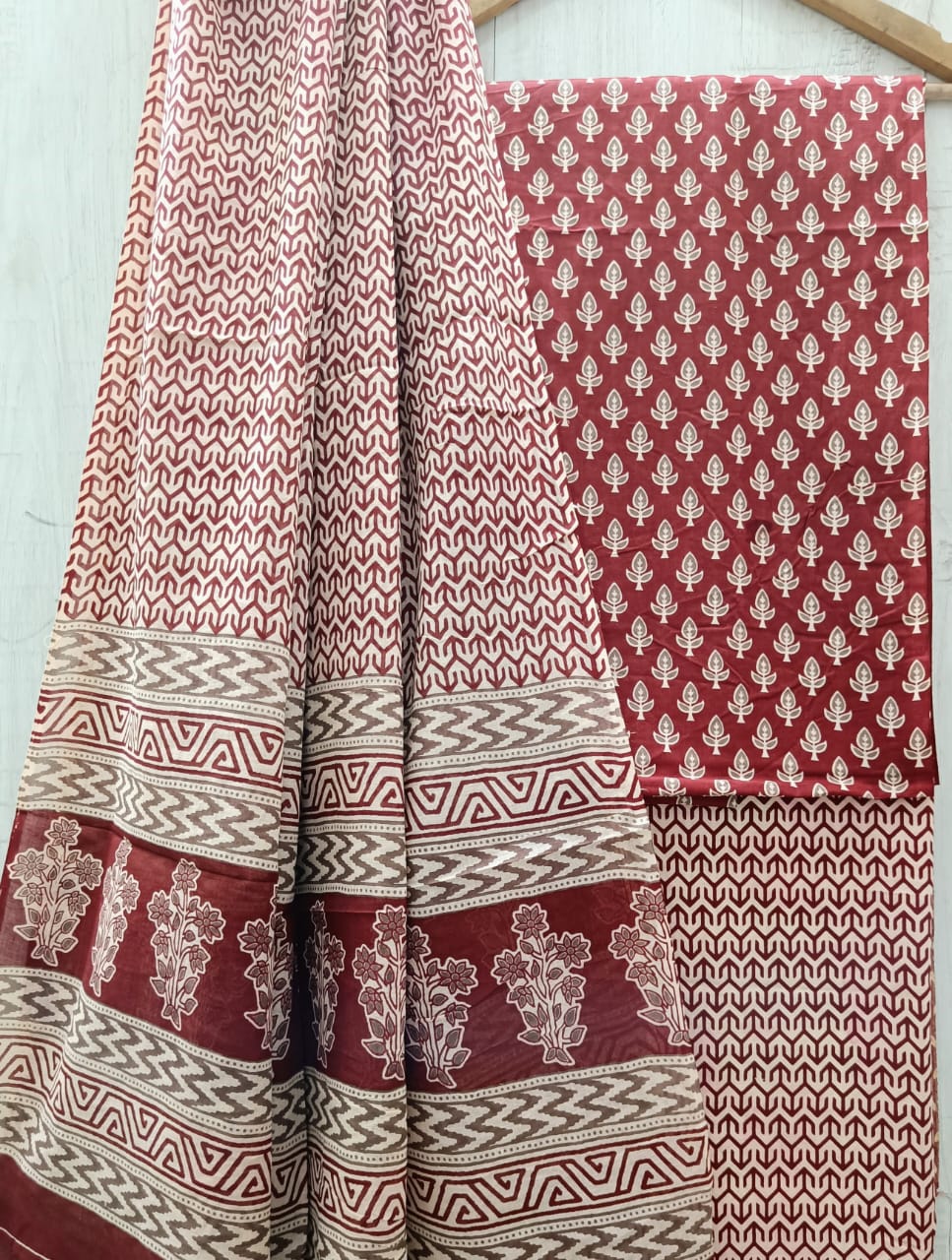 TRADITIONAL COTTON SUIT WITH MULMUL DUPPTA (MALYS258)
