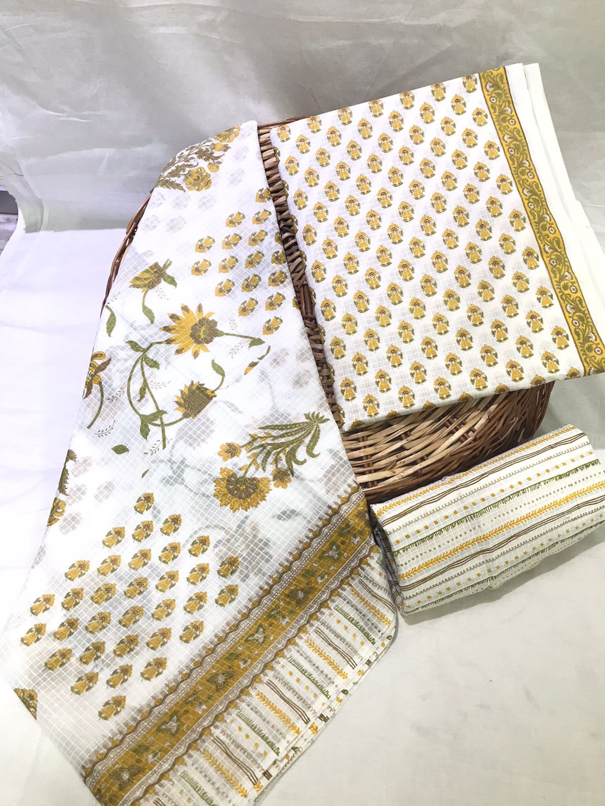 EXCLUSIVE HAND BLOCK PRINT PURE COTTON SUIT WITH COTTON MULMUL DUPATTA (MALYS194)