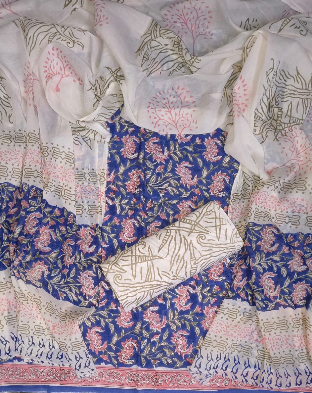 TRADITIONAL HAND BLOCK PRINT PURE COTTON SUIT WITH COTTON MULMUL DUPATTA( MALYS229)