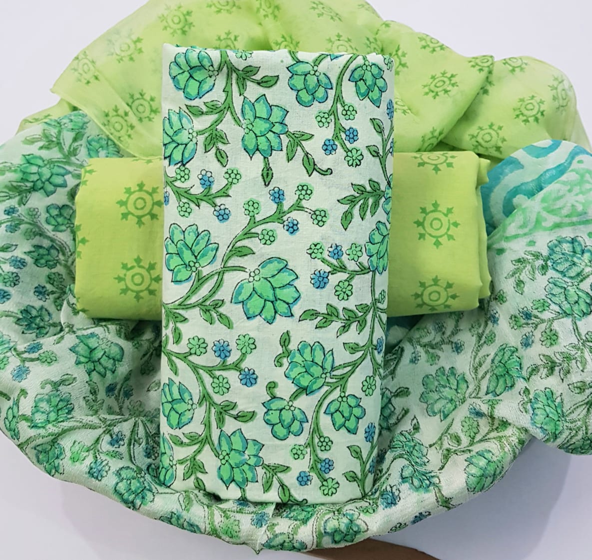 HAND BLOCK  PRINT  COTTON SUIT WITH CHIFFION DUPTTA (PCHFYS95)