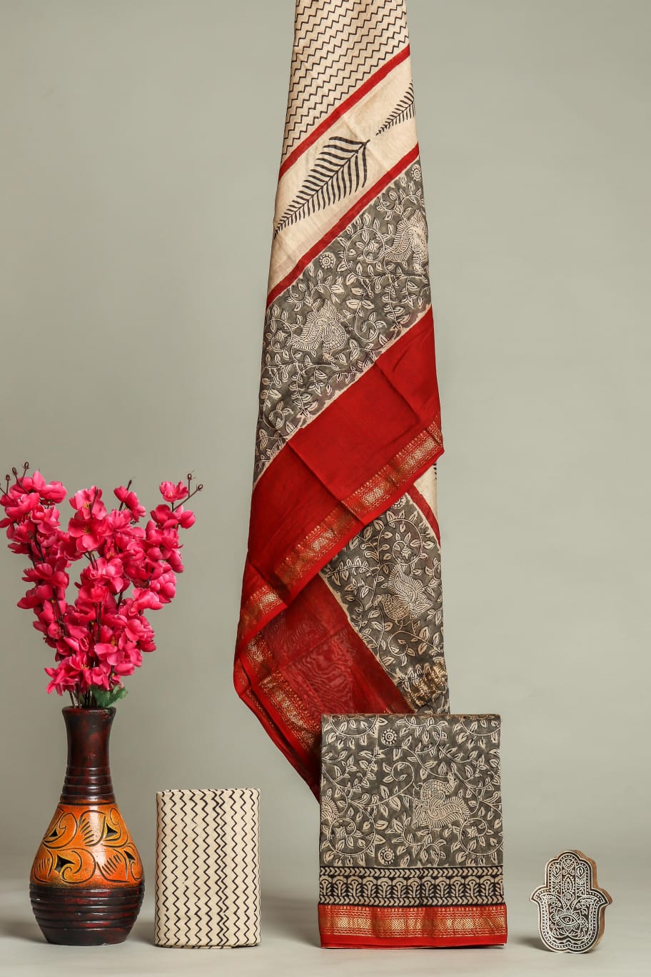 ELEGANT  HAND PRINTED MAHESHWARI SILK SUIT WITH MAHESHWARI SILK DUPTTA (MSLYS198)