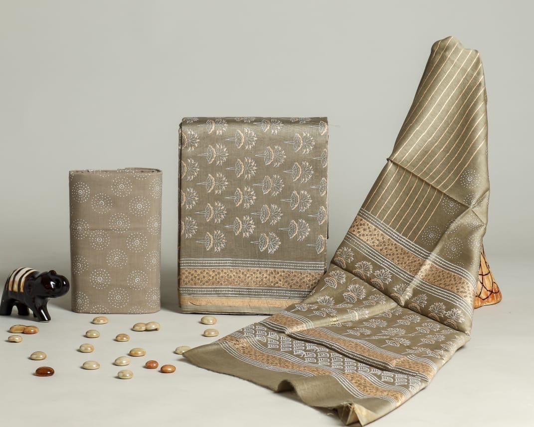 ELEGANT HAND BLOCK CHANDERI SILK SUIT SET WITH CHANDERI DUPATTA (CHDYS261)