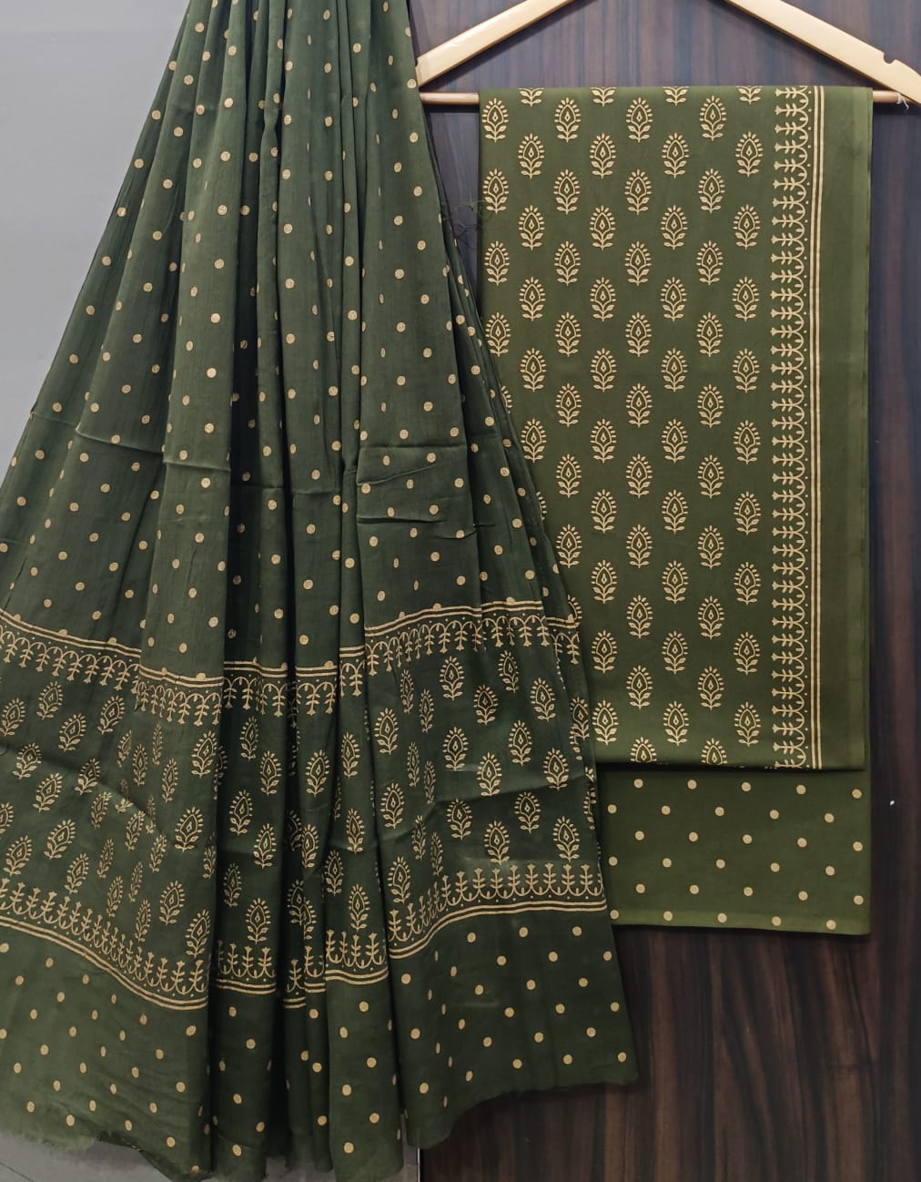 TRADITIONAL COTTON SUIT WITH MULMUL DUPPTA (MALYS271)