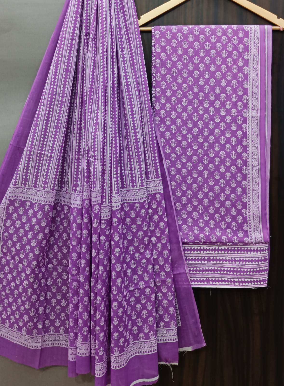 TRADITIONAL HAND BLOCK PRINT PURE COTTON SUIT WITH COTTON MULMUL DUPATTA( MALYS193)