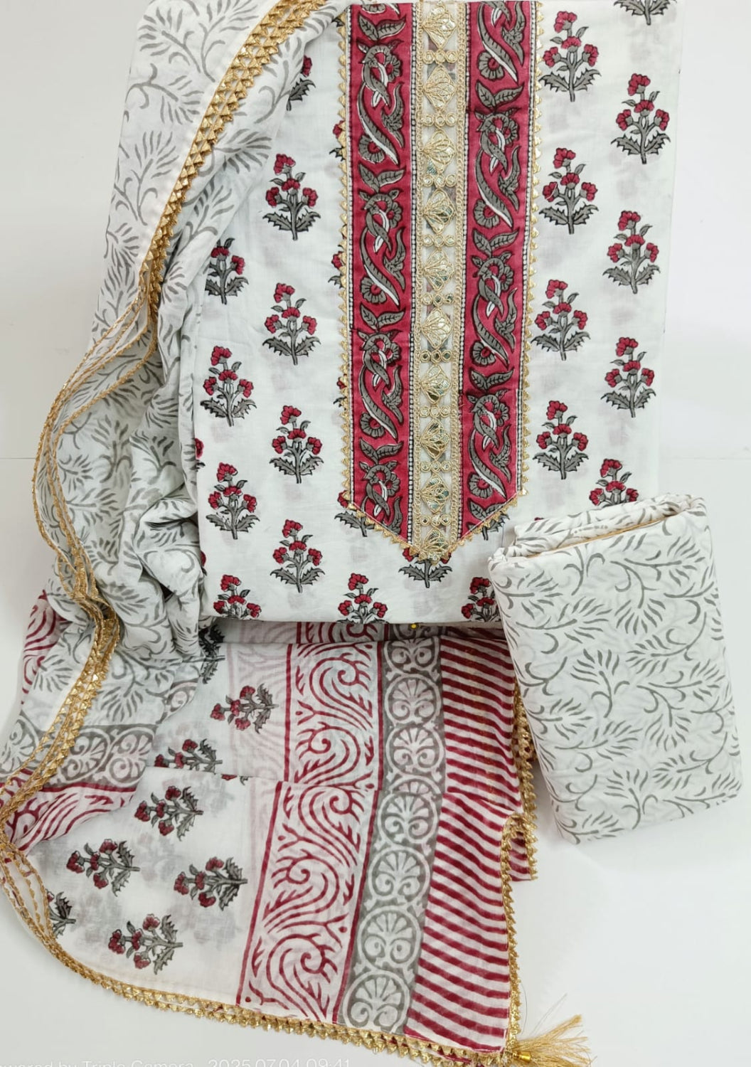 SANGANERI PRINT COTTON SUIT MATERIAL WITH COTTON  DUPATTA WITH GOTA HAND WORK (GOTAYS100)