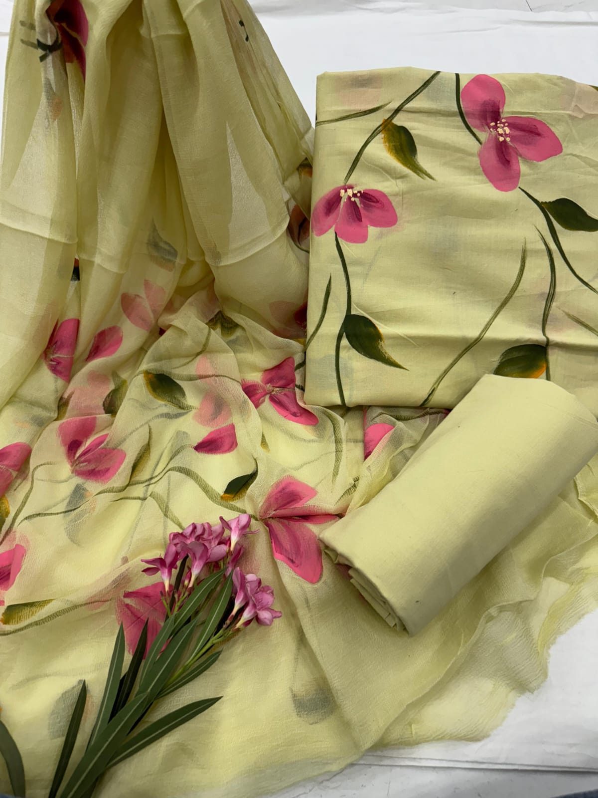 ELEGANT HAND PRINTED PURE COTTON SUIT WITH CHIFFION DUPTTA (PCHFYS130)