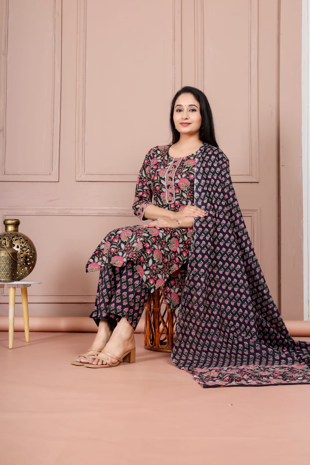 Flower print cotton suit with mulmul dupatta (CSSYS03)