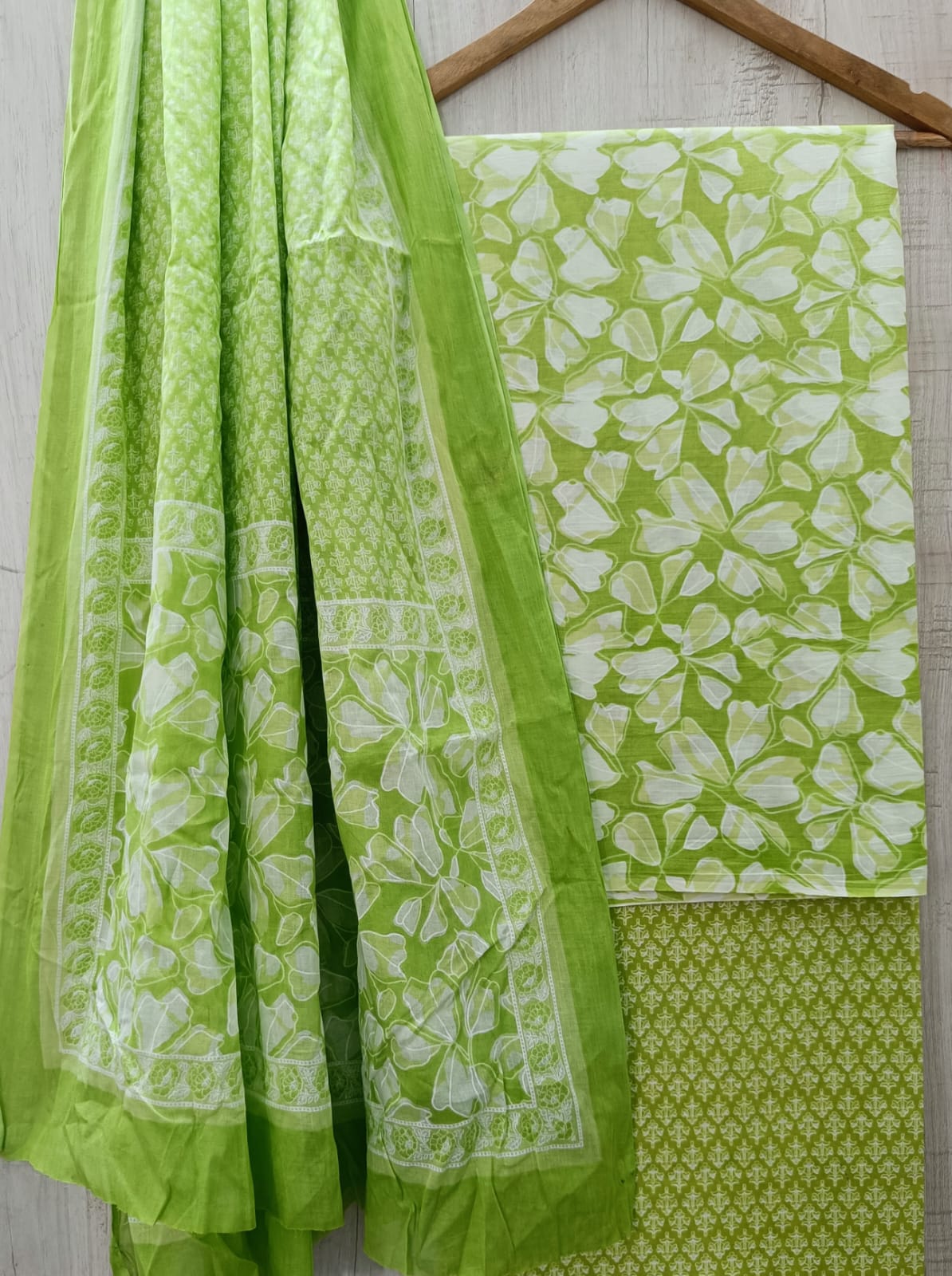 TRADITIONAL HAND BLOCK PRINT PURE COTTON SUIT WITH  MULMUL DUPATTA( MALYS180)