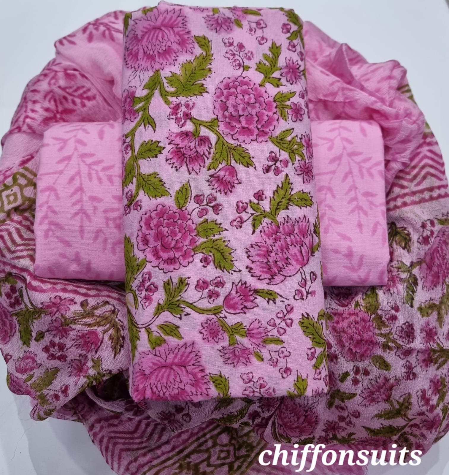 TRADITIONAL HAND BLOCK PRINT PURE COTTON SUIT WITH CHIFFION DUPTTA (PCHFYS156)