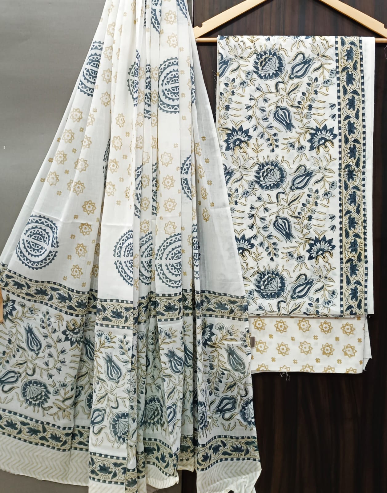 DESIGNER HAND BLOCK PRINT PURE COTTON SUIT WITH MULMUL DUPATTA (MALYS104)