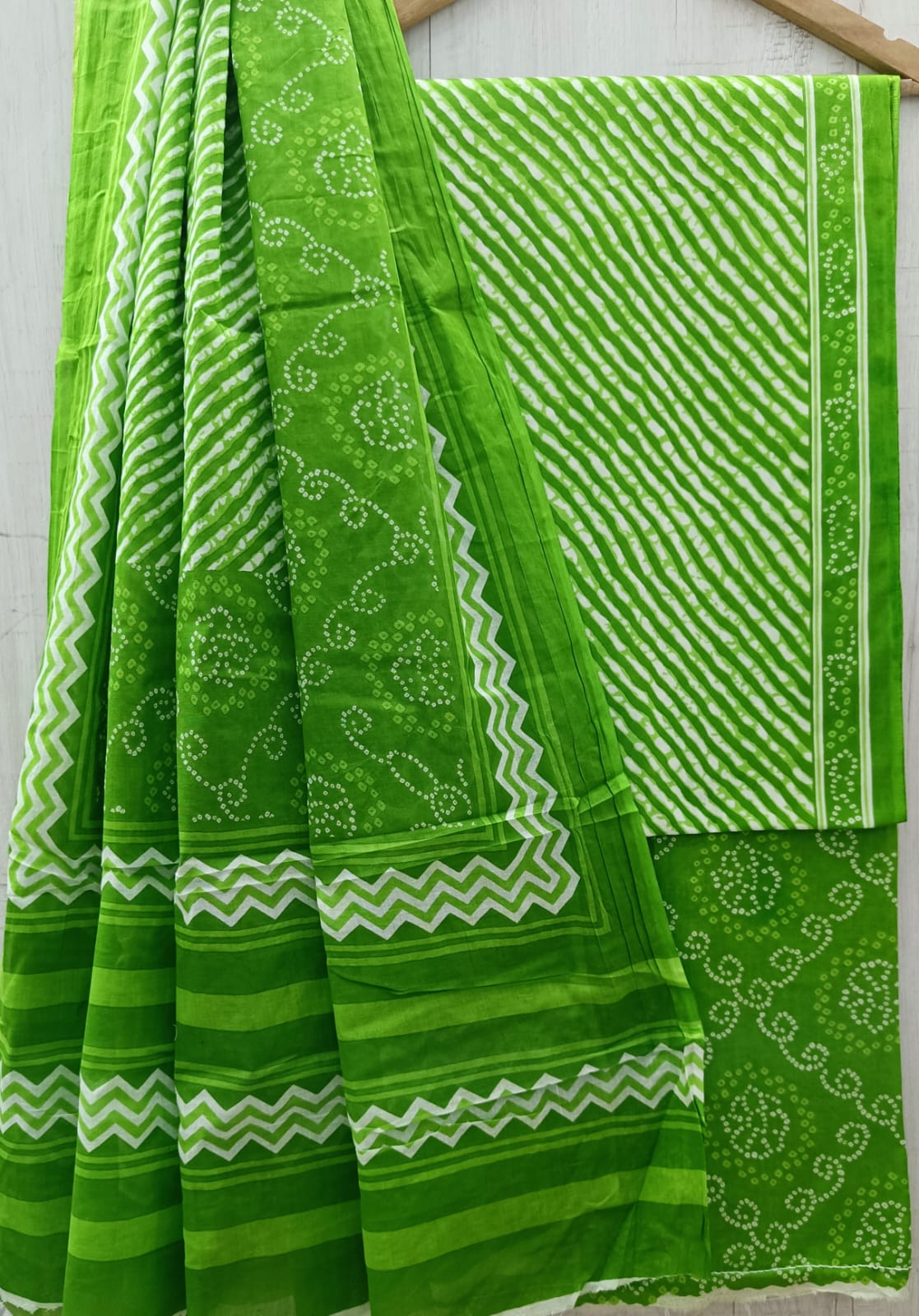 TRADITIONAL HAND BLOCK PRINT PURE COTTON SUIT WITH COTTON MULMUL DUPATTA( MALYS225)