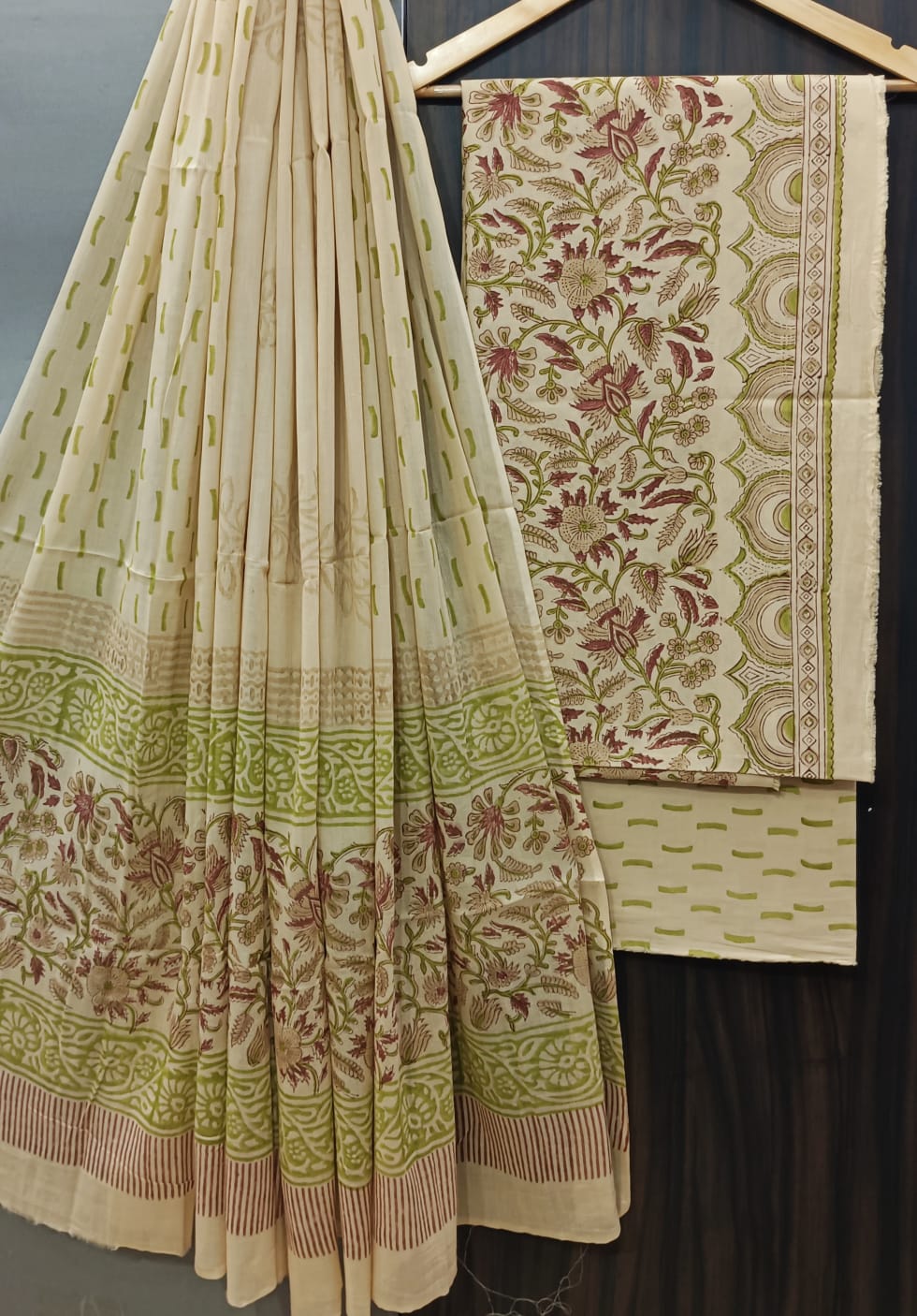Elegat Hand Block Print Cotton Suit Set with Mulmul Dupatta (malys291)