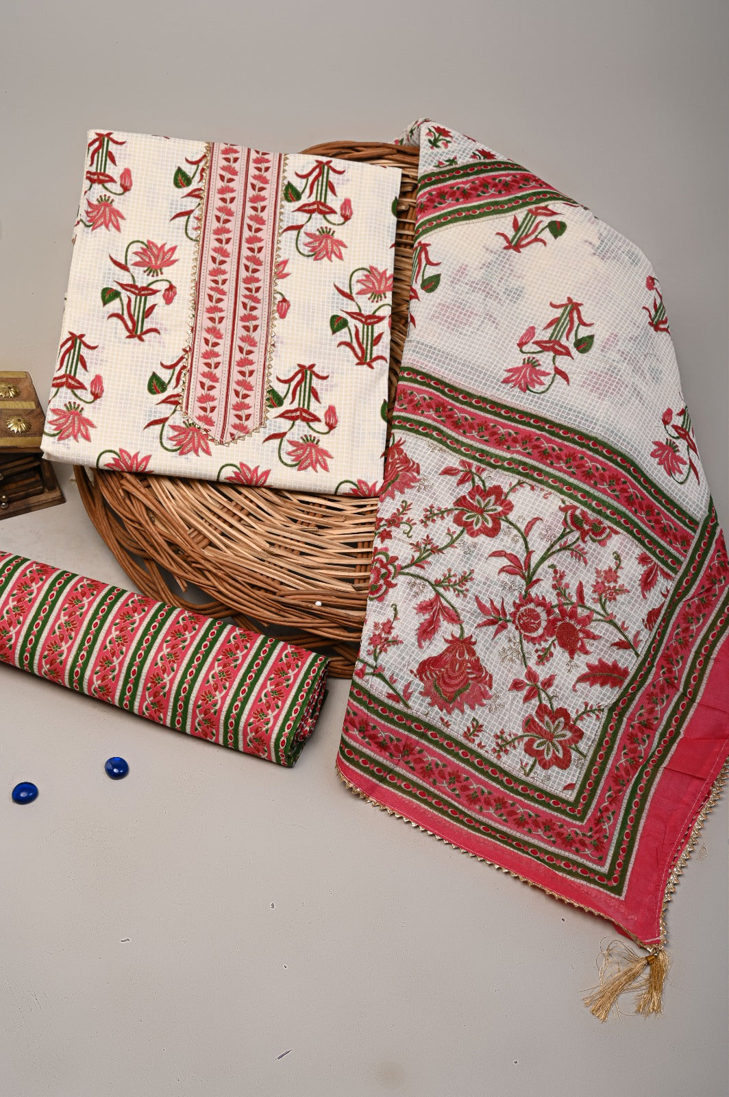 SANGANERI PRINT COTTON SUIT MATERIAL WITH  MULMUL DUPATTA GOTTA NECK WORK (GOTAYS125)