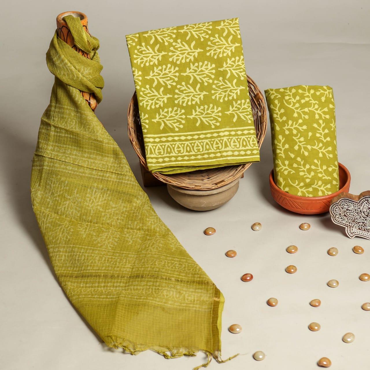 YUVI STYLE PREMIUM COTTON SUIT SET WITH DORIA DUPTTA (3CKDYS213)